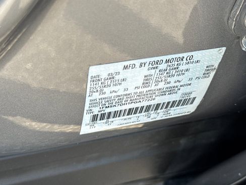 Certified 2023 Ford Explorer XLT w/ Equipment Group 202A image 31