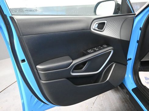 Used 2024 Kia Soul S image 27