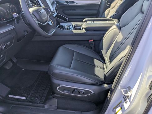 New 2026 Jeep Grand Wagoneer Limited w/ Premium Group II image 12