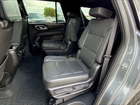 Used 2022 Chevrolet Tahoe Z71 w/ Z71 Off-Road Package image 20