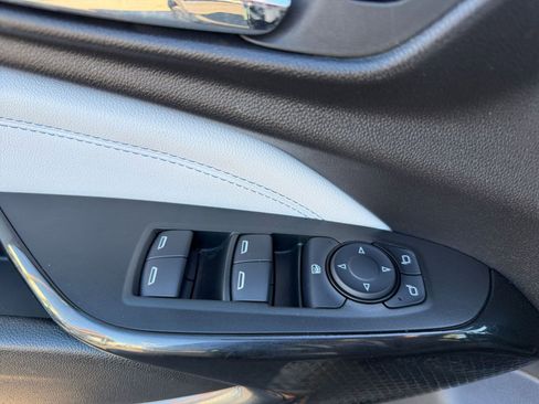 Used 2025 Chevrolet Trax LT w/ LT Convenience Package image 20