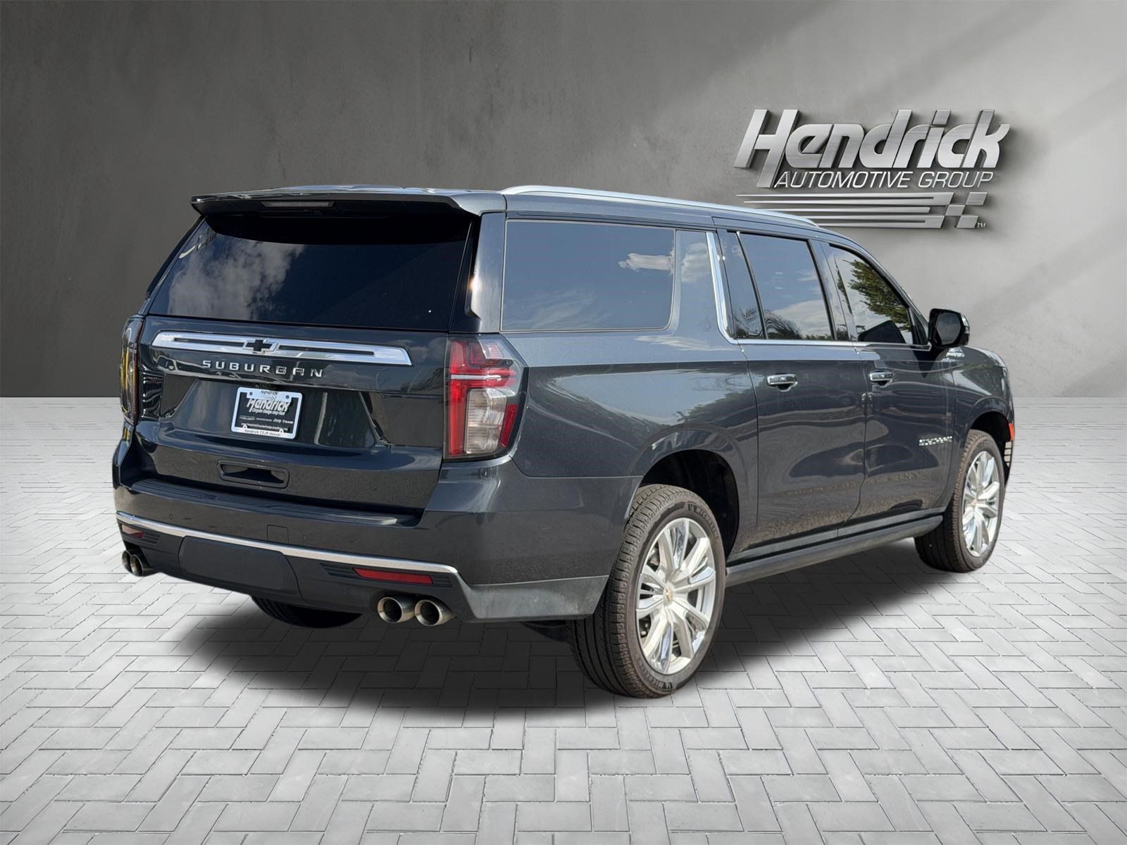 Used 2022 Chevrolet Suburban High Country AWD/4WD image 10