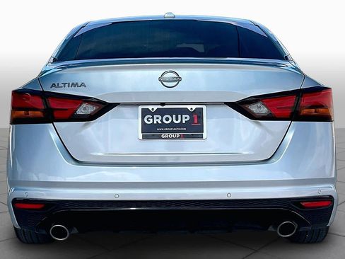 Used 2024 Nissan Altima 2.5 SR FWD image 5