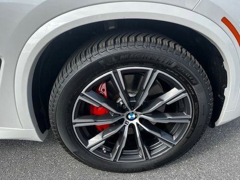 Used 2021 BMW X5 xDrive40i w/ M Sport Package image 10