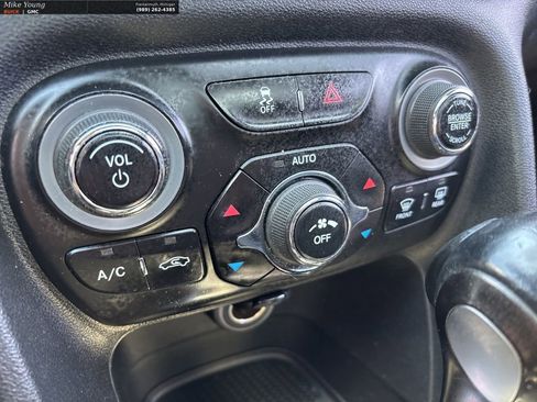 Used 2013 Dodge Dart Limited w/ Limited Special Edition Group FWD image 23