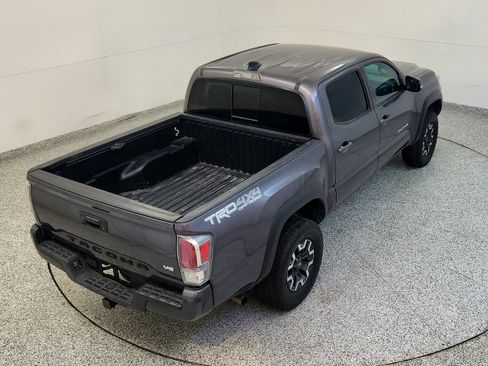 Used 2021 Toyota Tacoma TRD Off-Road w/ Technology Package AWD/4WD image 16