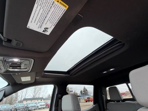 Used 2023 Chevrolet Silverado 1500 LTZ w/ LTZ Premium Package AWD/4WD image 16