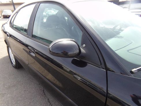 Used 2004 Ford Taurus SEL image 35