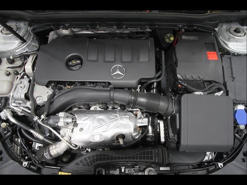 Used 2023 Mercedes-Benz CLA 250 4MATIC image 20