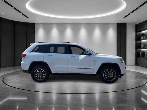 Used 2020 Jeep Grand Cherokee Limited w/ Luxury Group II AWD/4WD image 5