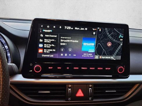 Used 2024 Kia Forte GT-Line image 12