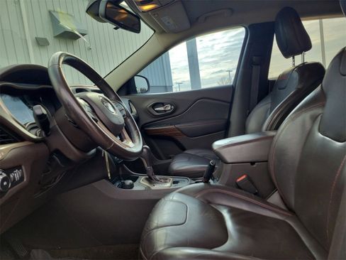 Used 2015 Jeep Cherokee Trailhawk w/ Trailer Tow Group image 15