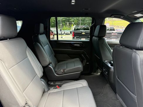 Certified 2025 Chevrolet Suburban Z71 w/ Comfort Package AWD/4WD image 27