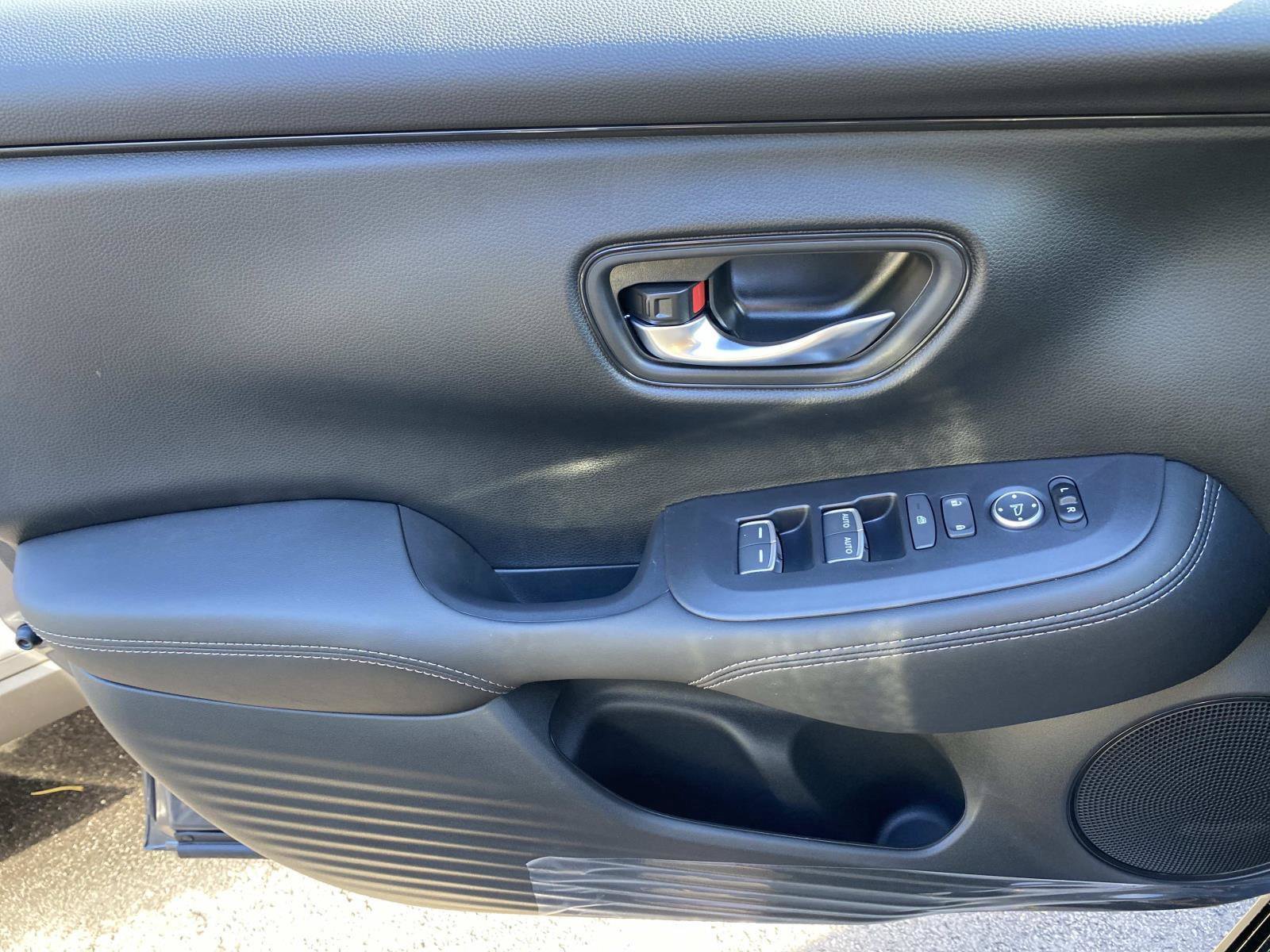 New 2027 Honda HR-V EX-L image 17