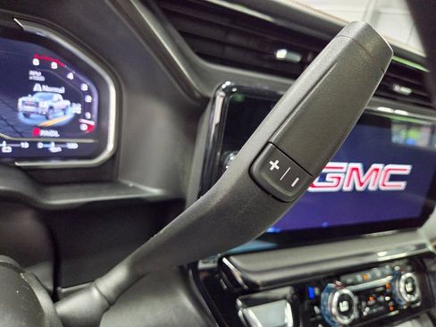 Used 2024 GMC Sierra 2500 AT4 w/ Technology Package AWD/4WD image 40