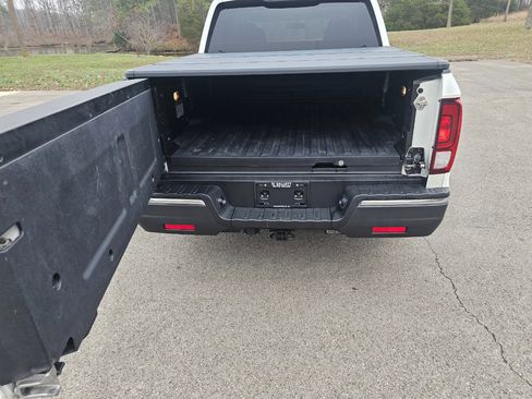 Used 2018 Honda Ridgeline RTL-T image 22