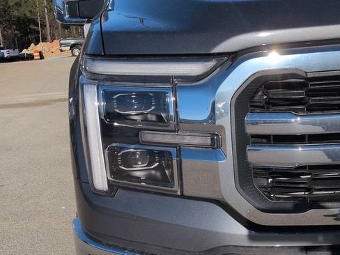 Used 2025 Ford F150 Lariat w/ Equipment Group 502A High AWD/4WD image 11