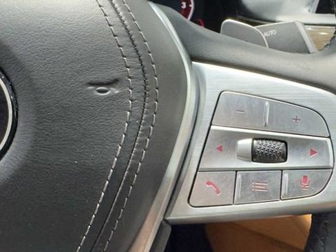 Used 2020 BMW 740i w/ Premium Package RWD image 33