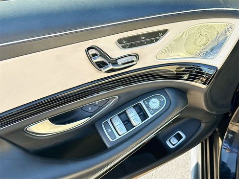 Used 2019 Mercedes-Benz S 560 4MATIC Sedan image 19