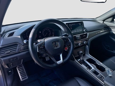 Used 2019 Honda Accord Sport image 9