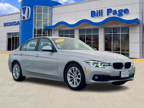 Used 2018 BMW 320i xDrive Sedan image 1