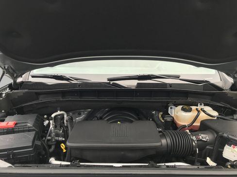 Certified 2025 GMC Sierra 1500 SLT image 8