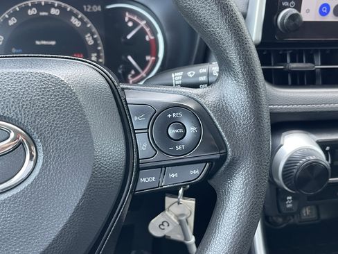 Used 2024 Toyota RAV4 LE image 33