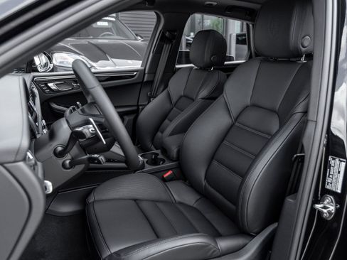 Certified 2026 Porsche Macan S AWD/4WD image 5