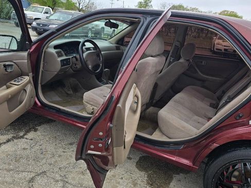 Used 2001 Toyota Camry LE image 8