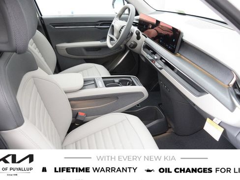 New 2026 Kia EV9 Land AWD/4WD image 16