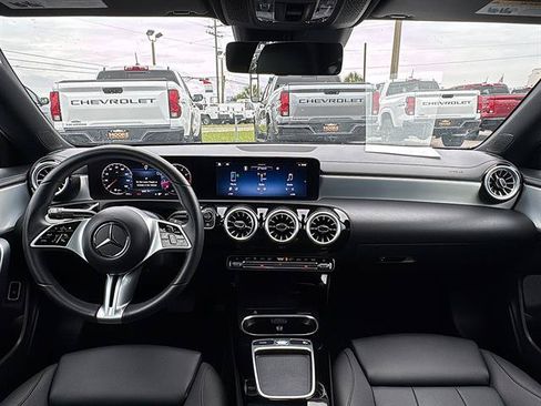 Used 2025 Mercedes-Benz CLA 250 4MATIC image 21