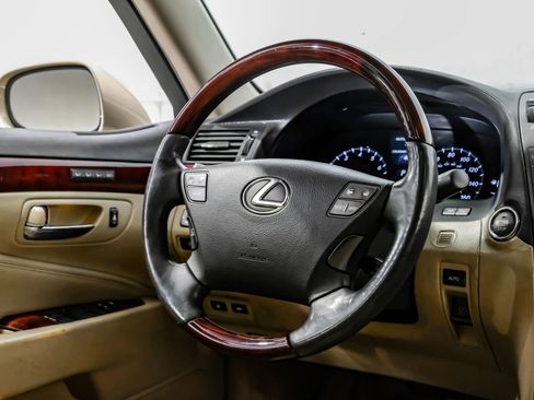 Used 2007 Lexus LS 460 RWD image 26