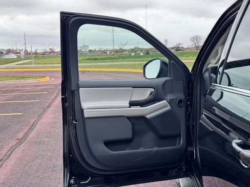 New 2025 Ford Expedition Max Active AWD/4WD image 7