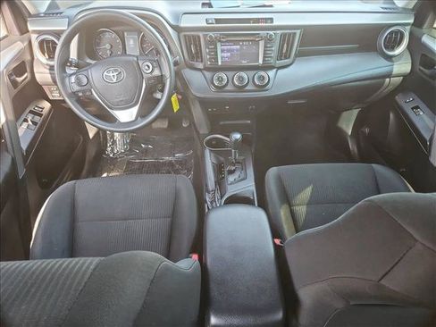 Used 2018 Toyota RAV4 LE FWD image 22