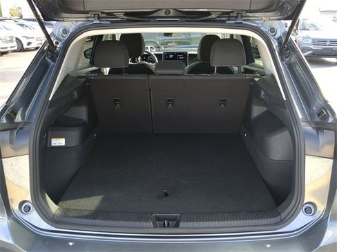 Certified 2025 Volkswagen Tiguan S image 9