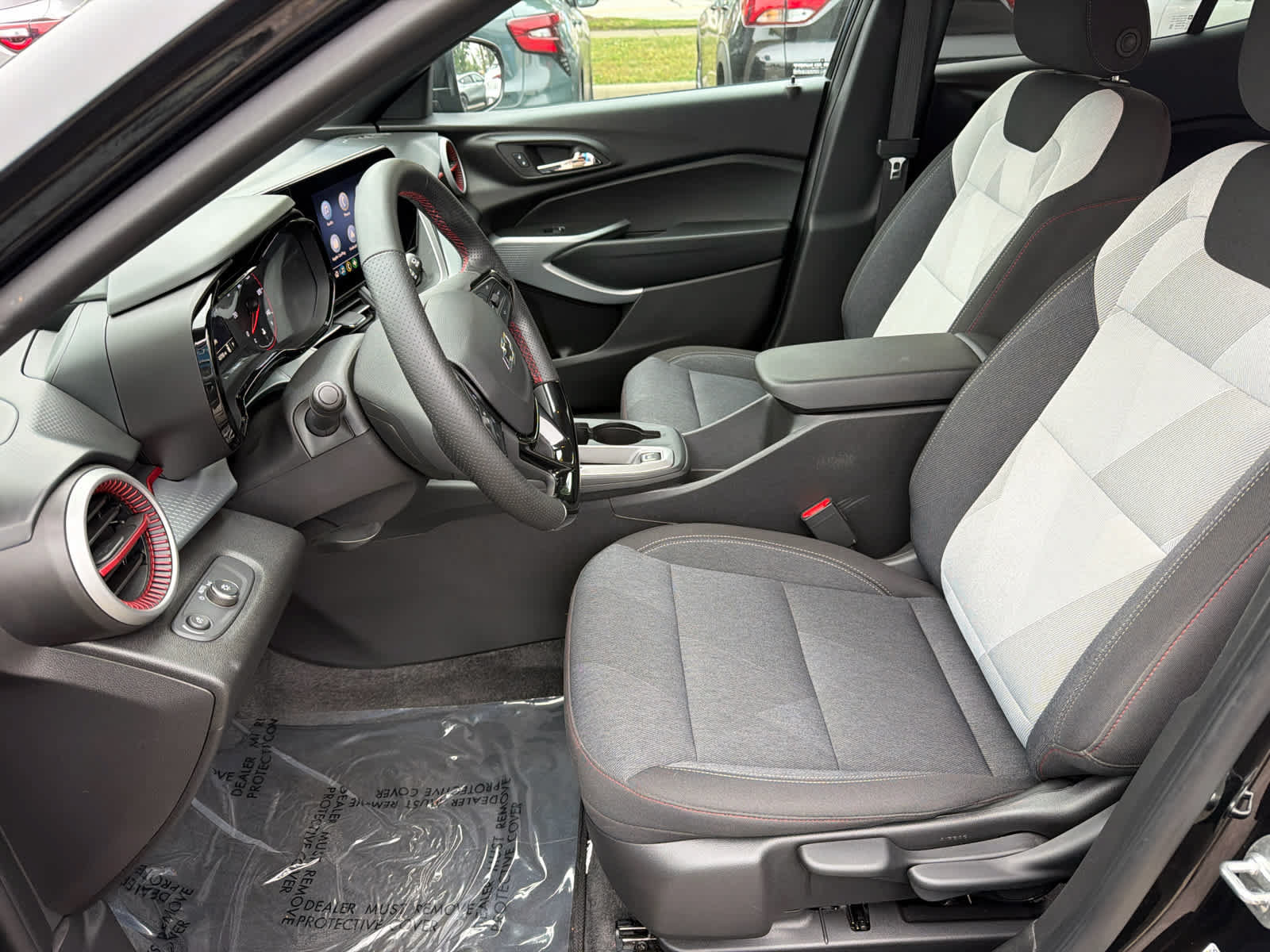 Used 2025 Chevrolet Trax RS w/ Driver Confidence Package FWD image 26
