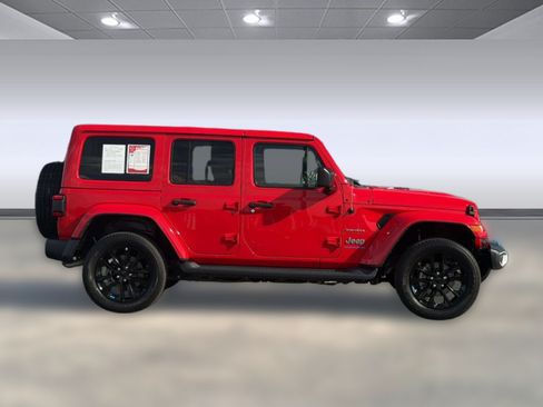 Used 2023 Jeep Wrangler Unlimited Sahara w/ Cold Weather Group AWD/4WD image 12