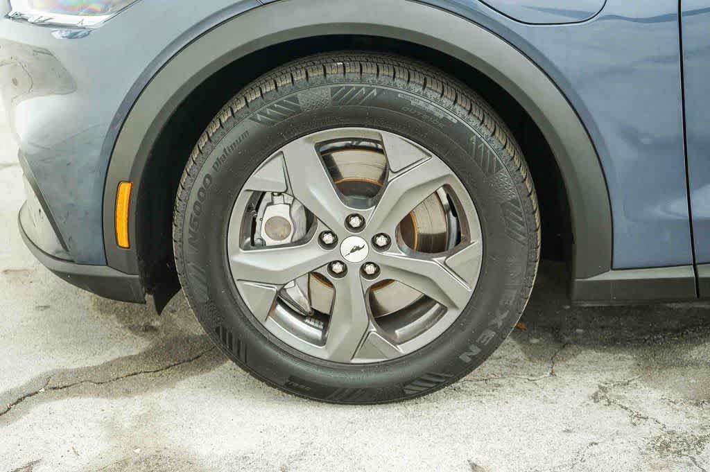 Used 2021 Ford Mustang Mach-E Select RWD image 9