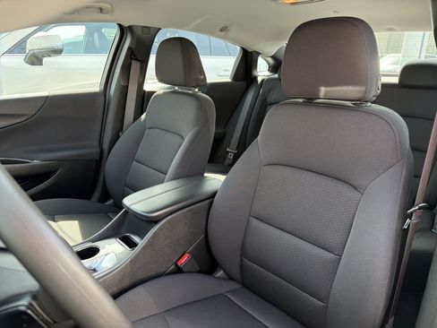 Used 2020 Chevrolet Malibu LT FWD image 9