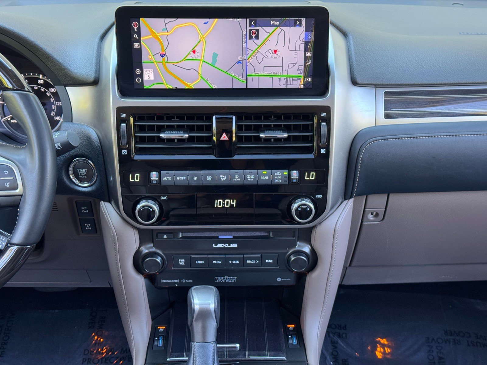 Used 2023 Lexus GX 460 Premium w/ Accessory Package AWD/4WD image 26