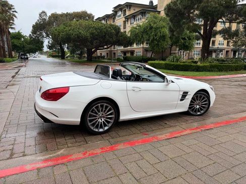 Used 2018 Mercedes-Benz SL 550 image 13