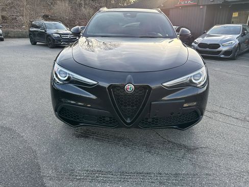 Used 2022 Alfa Romeo Stelvio Veloce image 11