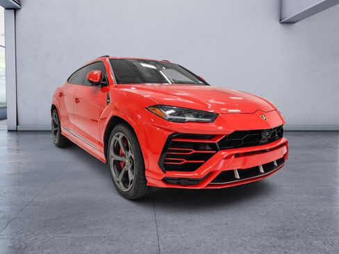 Used 2022 Lamborghini Urus AWD/4WD image 8