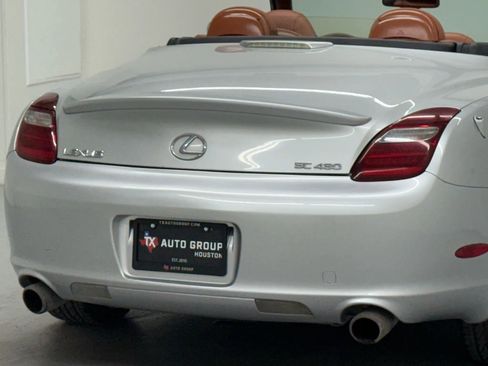 Used 2010 Lexus SC 430 Convertible image 31