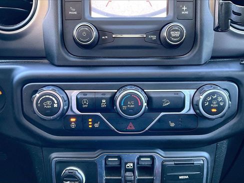 Certified 2018 Jeep Wrangler Unlimited Sport S image 17