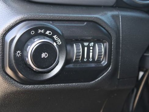 Used 2022 Jeep Wrangler Unlimited Sport w/ Sun And Sound Package AWD/4WD image 13