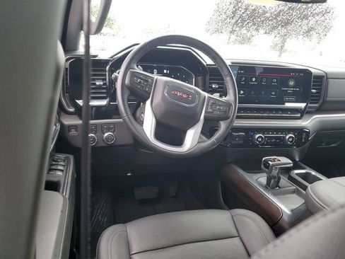 Used 2023 GMC Sierra 1500 SLT w/ SLT Premium Plus Package AWD/4WD image 10