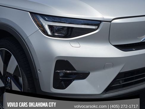 Certified 2023 Volvo XC40 Recharge Ultimate AWD/4WD image 8