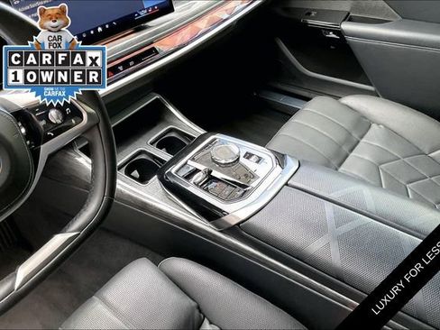 Used 2023 BMW i7 xDrive60 AWD/4WD image 17
