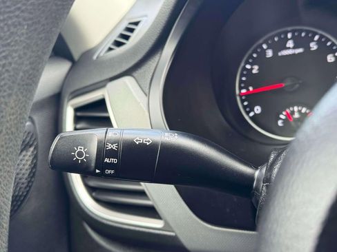 Used 2023 Kia Seltos LX image 21